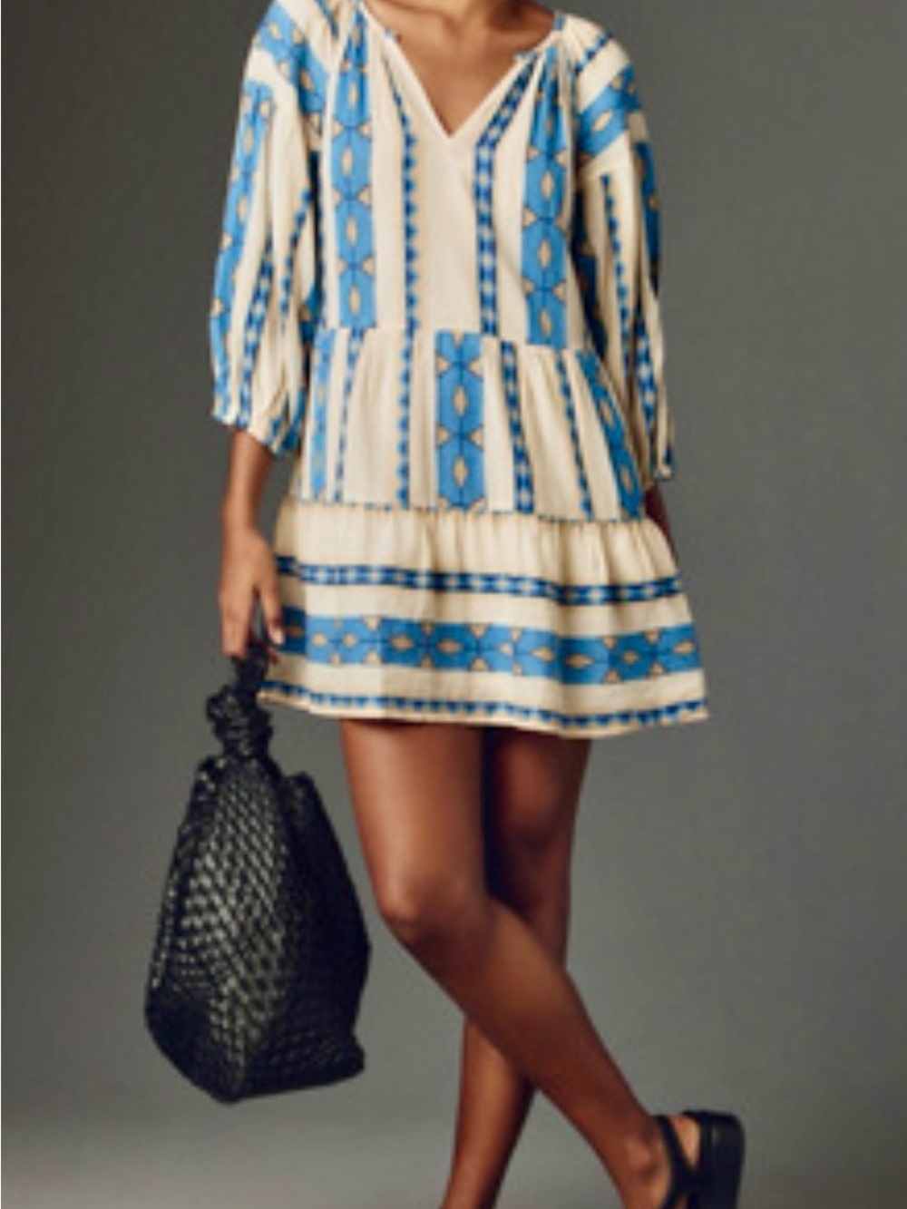 Velvet by Graham and Spencer Size M Mini Dress
Retails $236